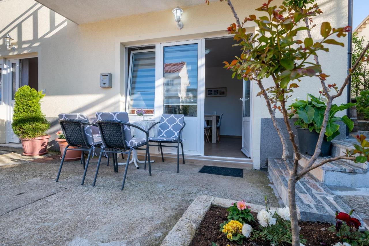 Apartmani Frane Неум Экстерьер фото