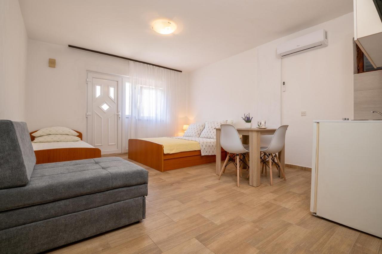 Apartmani Frane Неум Экстерьер фото