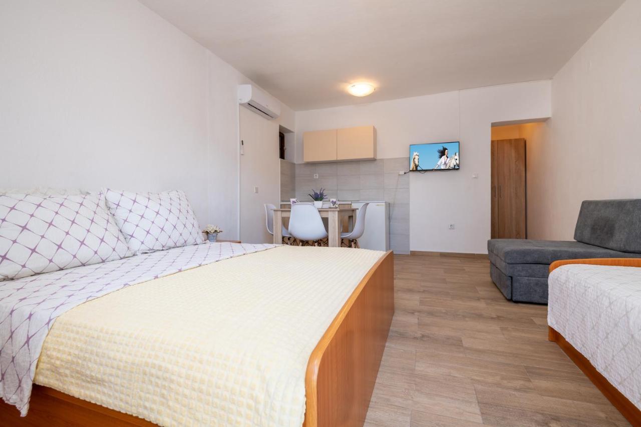 Apartmani Frane Неум Экстерьер фото